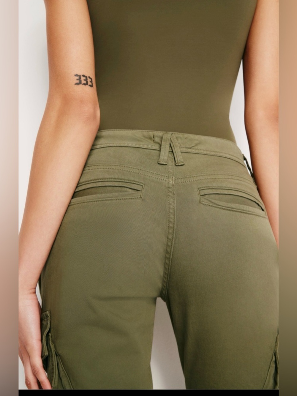 Good American Twill Skinny Cargo Olive Sz 4/27 NWOT Gold Ankle Zip - Picture 10 of 13